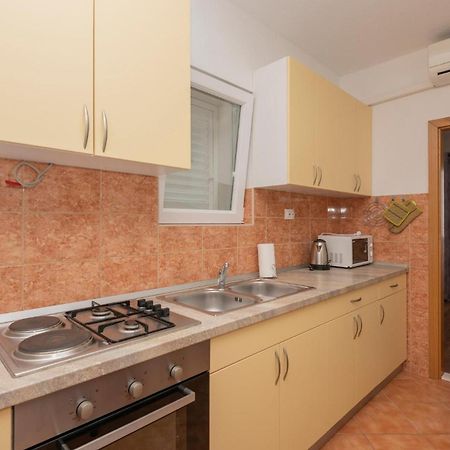 Nice Apartment In Makarska With Wifi Esterno foto